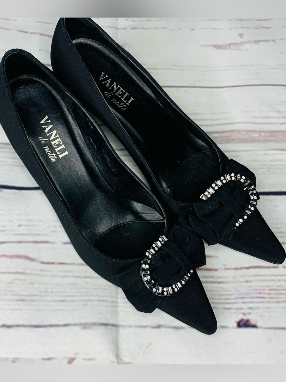 VANELI di notto Black Dress Kitten Heels Pumps